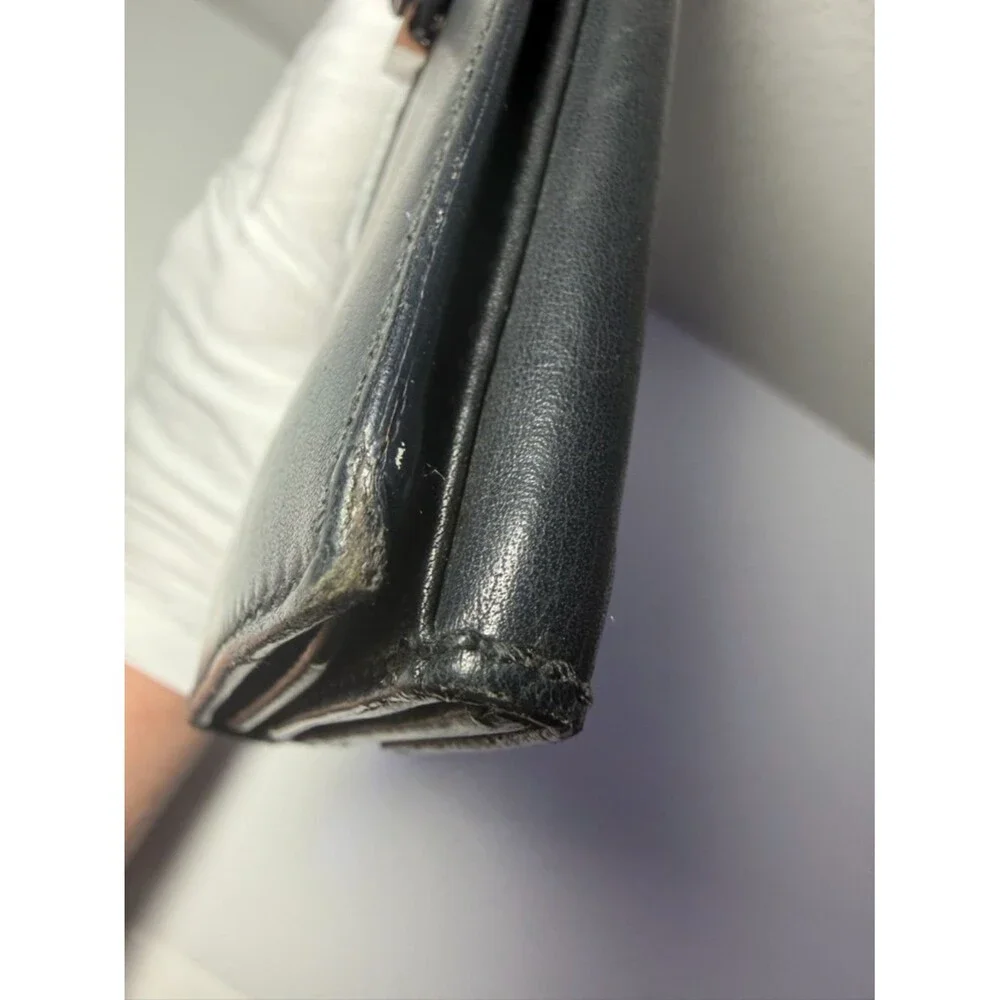 Black Leather Gucci Wallet with Silver 'G' Logo-COA included - Picture 15 of 16